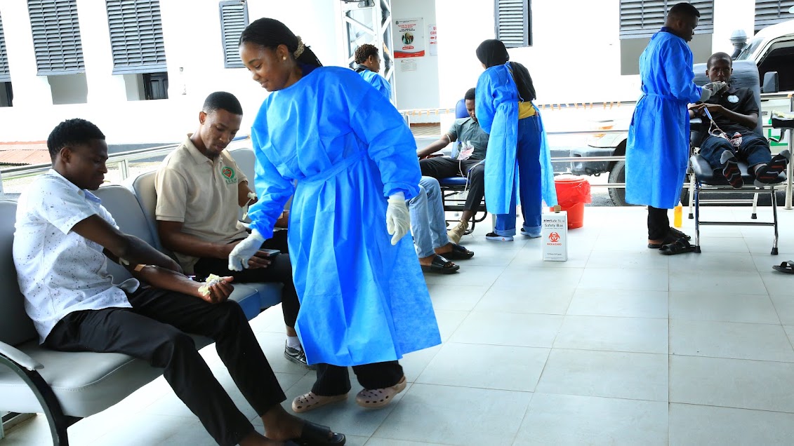 BUILDING A CULTURE OF SERVICE